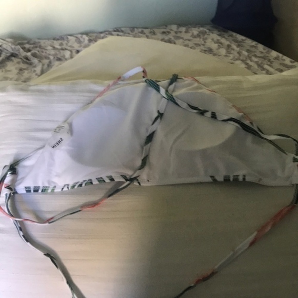 - Shein bikini set - Picture 5 of 5